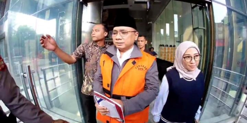gus yaqut dirawat - ilustrasi berita Gus Yaqut Dirawat di RS Polri, KPK Lakukan Pengawalan Melekat
